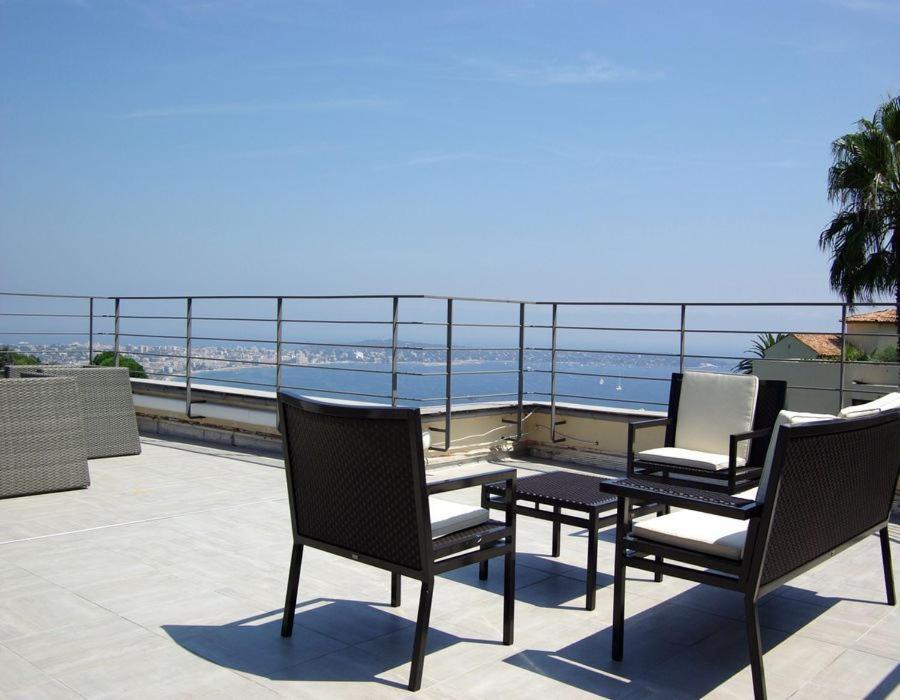 Villa Alamp#Supercannes #Golfejuan #Cannes #Mediterraneanpanoramicview #Piscine #Rooftop # Verymodern #Openliving #Closebeach #Closecapantibes Vallauris Εξωτερικό φωτογραφία